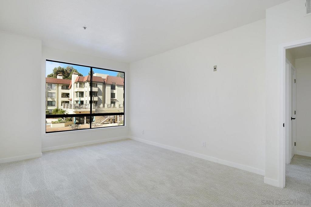 MLS #250036577SD image #20