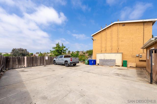 MLS #250036585SD image #19