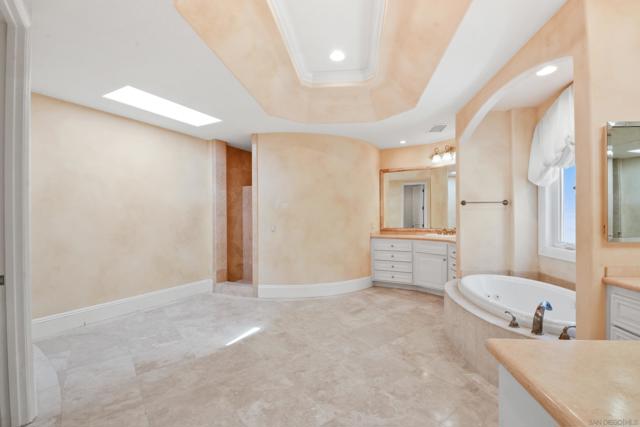 MLS #250036590SD image #23