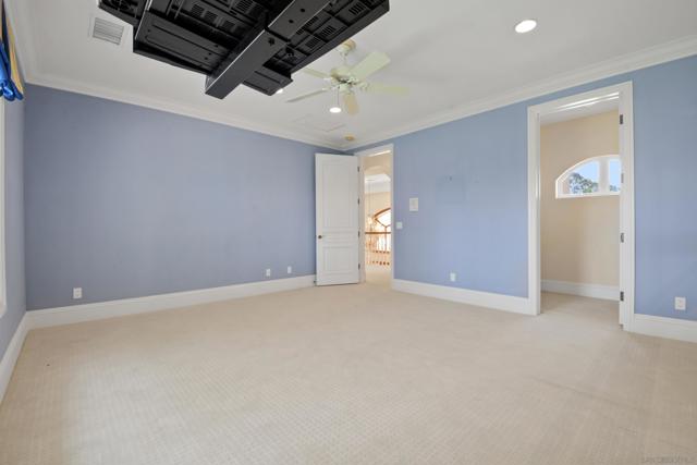 MLS #250036590SD image #31