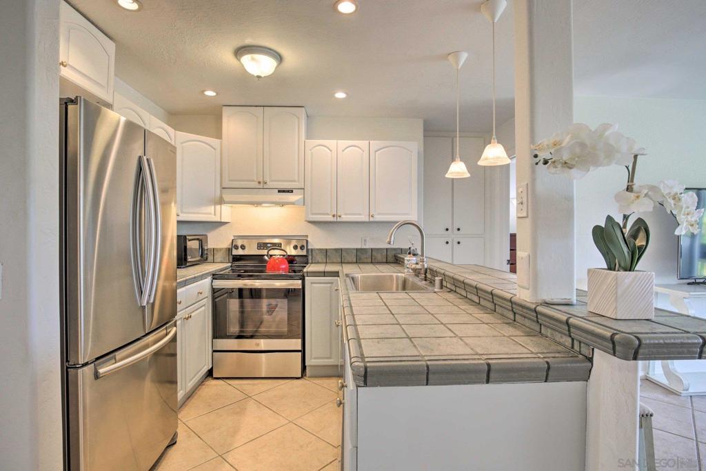 MLS #250036648SD image #10