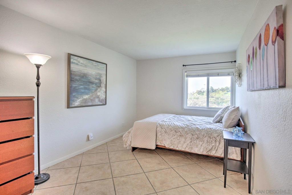 MLS #250036648SD image #13