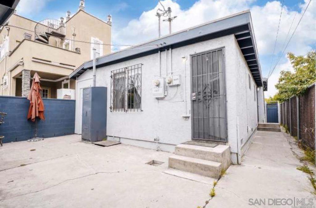 MLS #250036653SD image #1