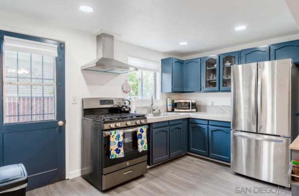 MLS #250036653SD image #10