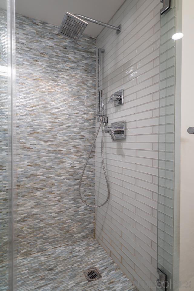 MLS #250036682SD image #18