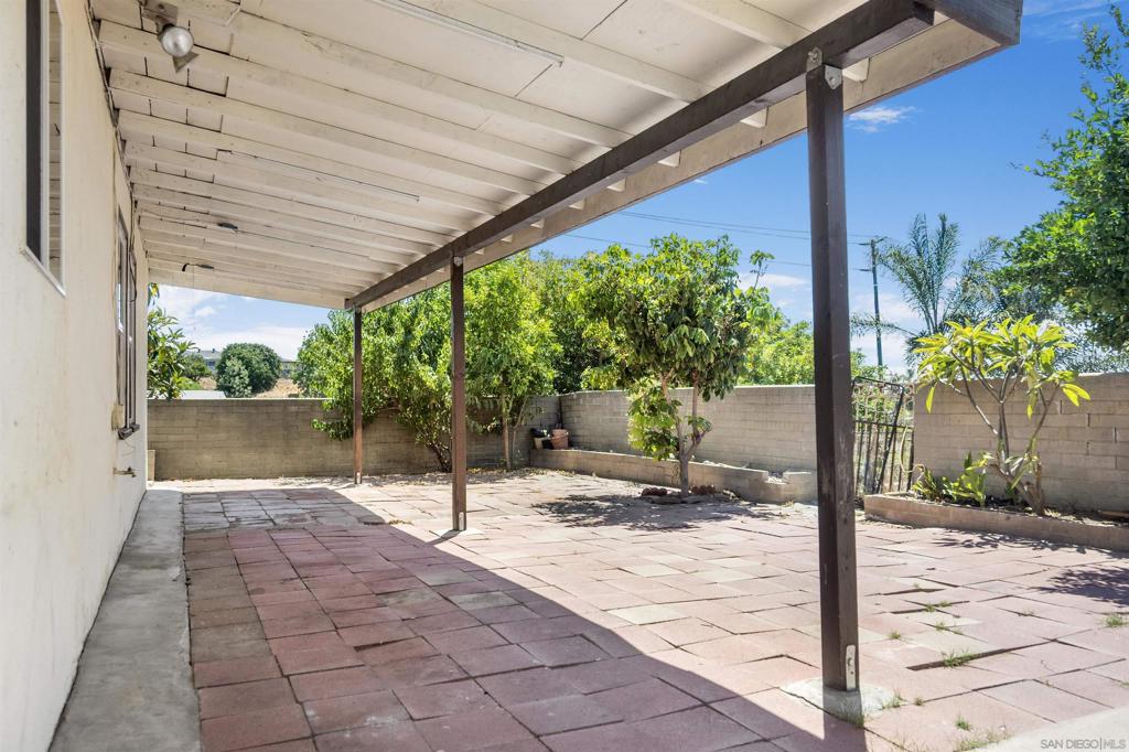 MLS #250036995SD image #17