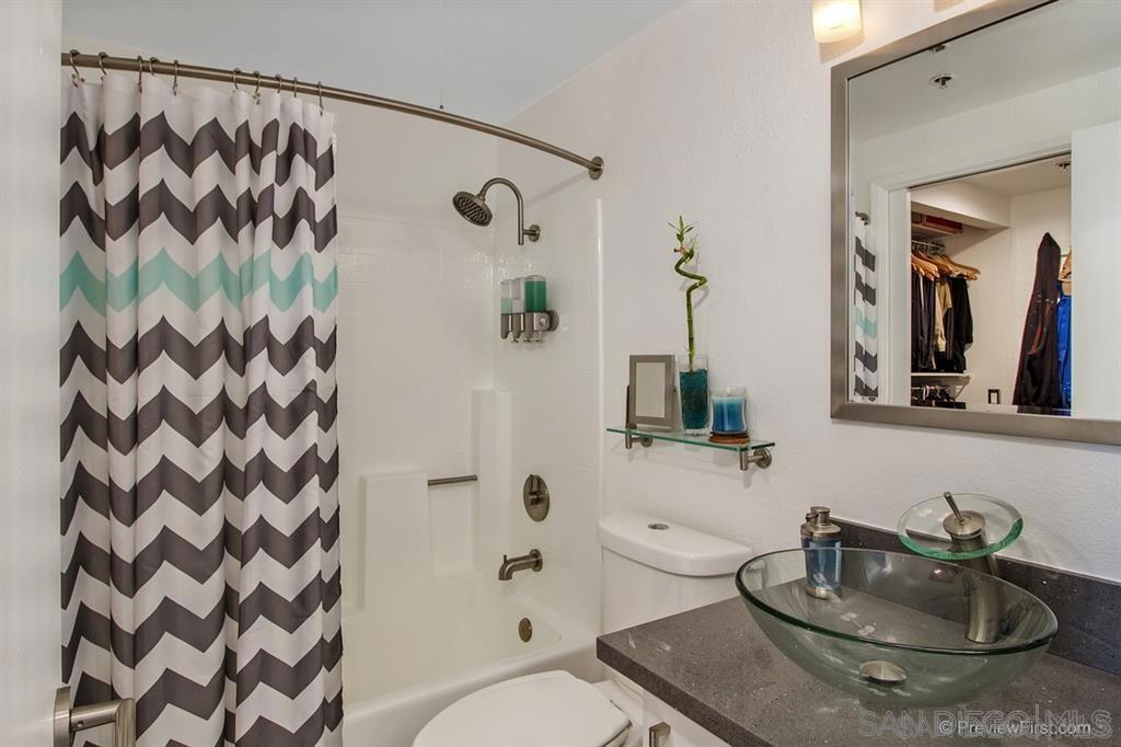 MLS #250037045SD image #17