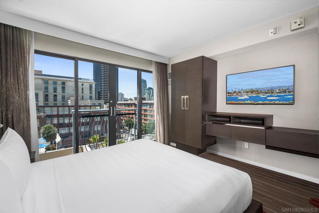 MLS #250037049SD image #12