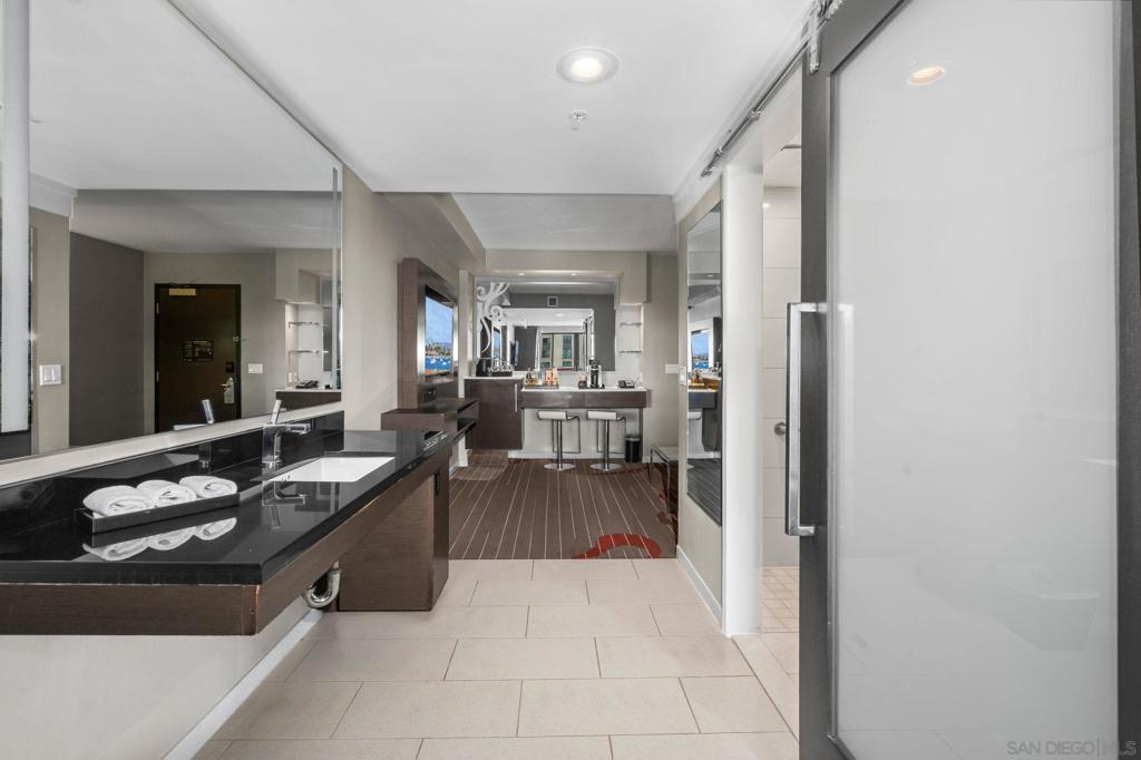 MLS #250037049SD image #16