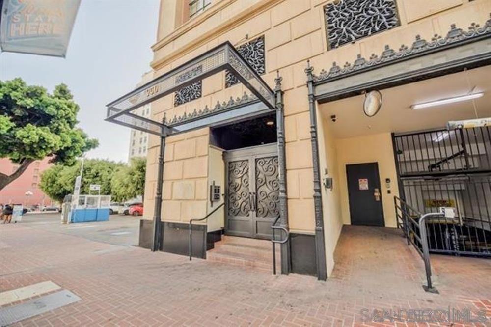 MLS #250037086SD image #0