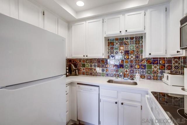 MLS #250037106SD image #17