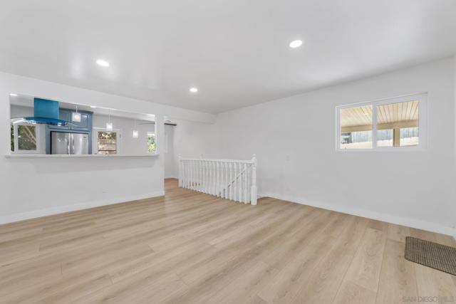 MLS #250037115SD image #10