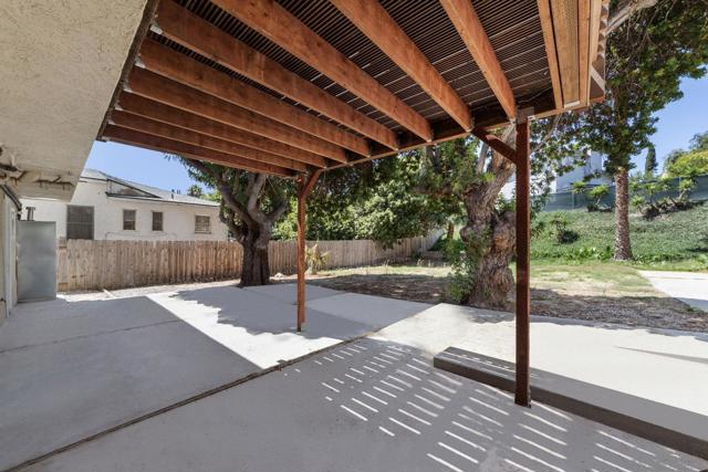 MLS #250037115SD image #15