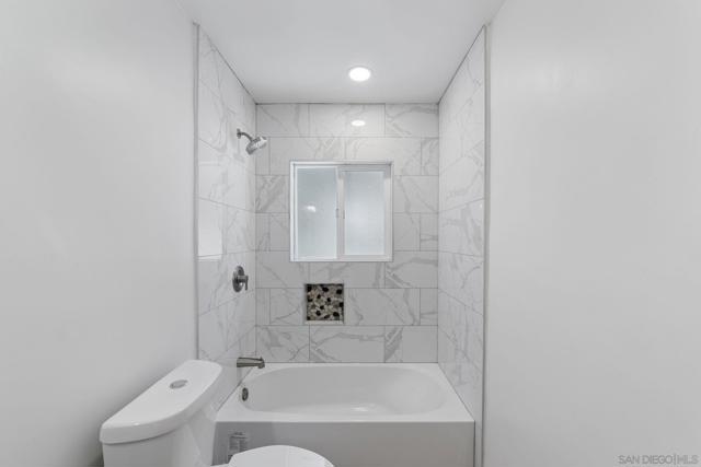 MLS #250037115SD image #24