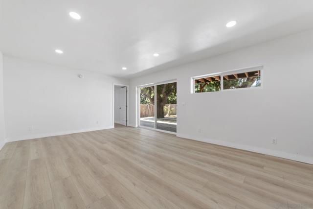 MLS #250037115SD image #27