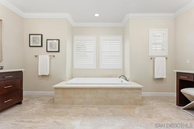MLS #250037128SD image #27