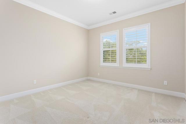 MLS #250037128SD image #31