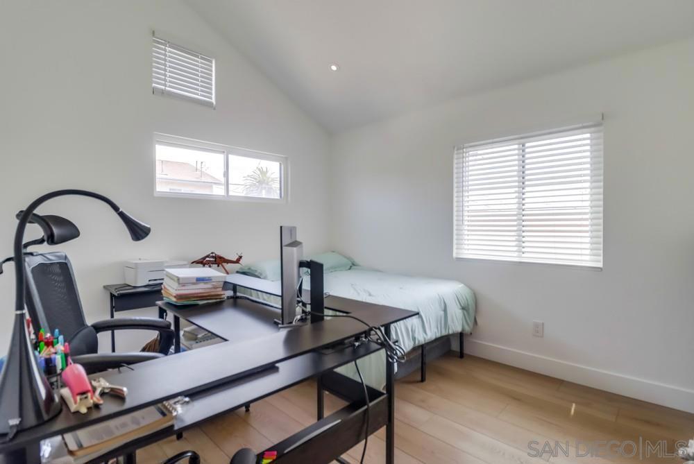 MLS #250037147SD image #16