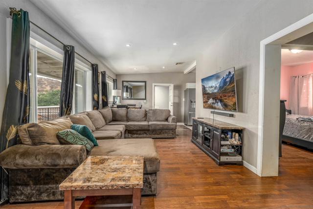 MLS #250037337SD image #10