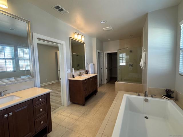 MLS #250037359SD image #15