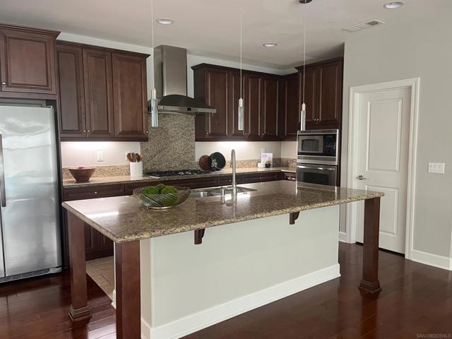 MLS #250037359SD image #9