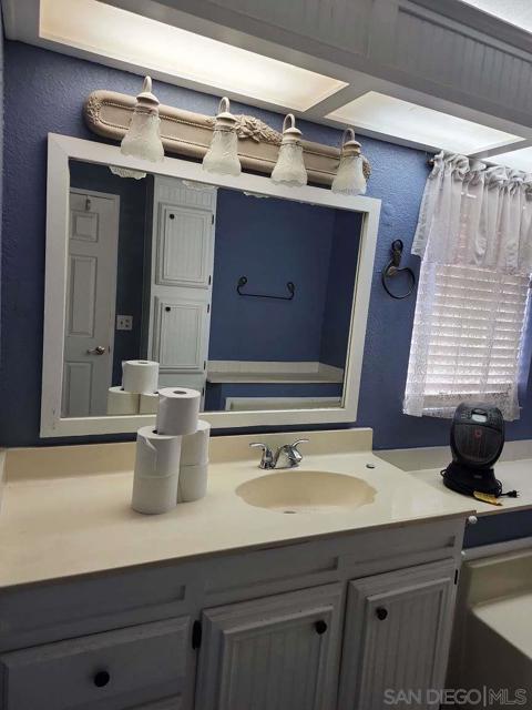 MLS #250037481SD image #12