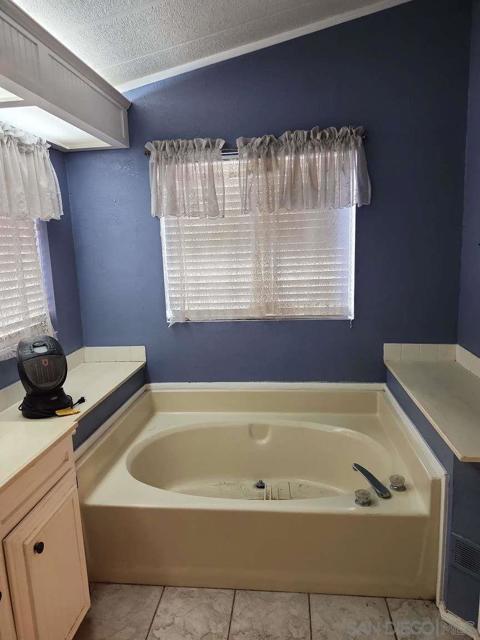 MLS #250037481SD image #13