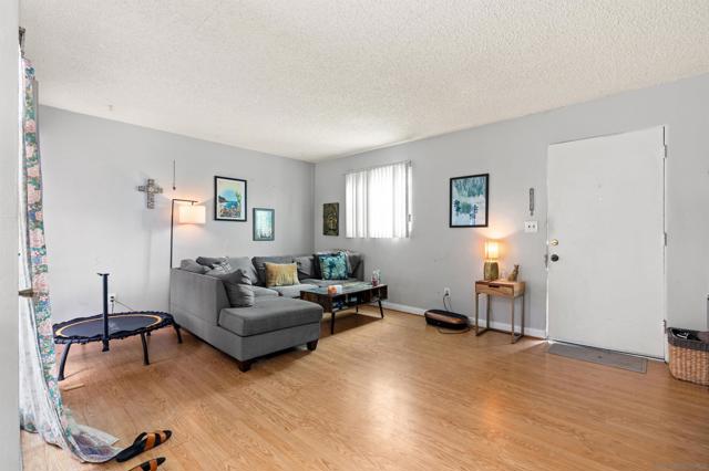 MLS #250037509SD image #23