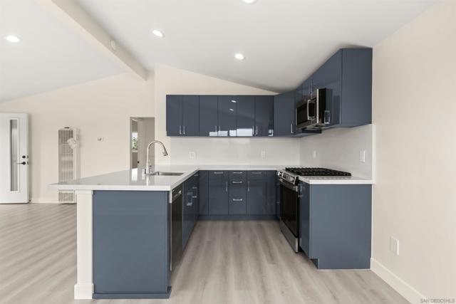 MLS #250037509SD image #9