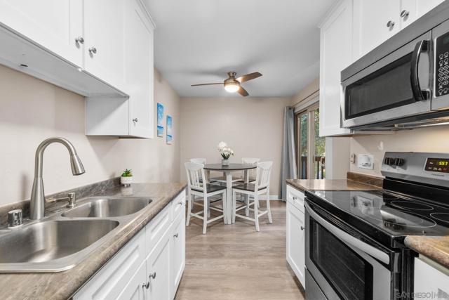 MLS #250037923SD image #17