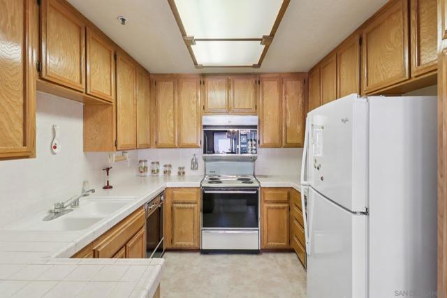 MLS #250037983SD image #10