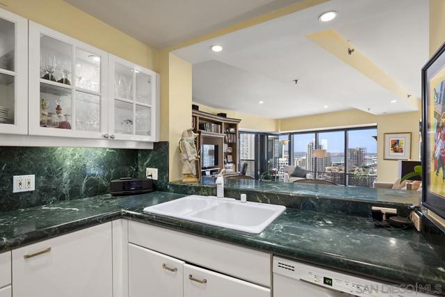 MLS #250038031SD image #22
