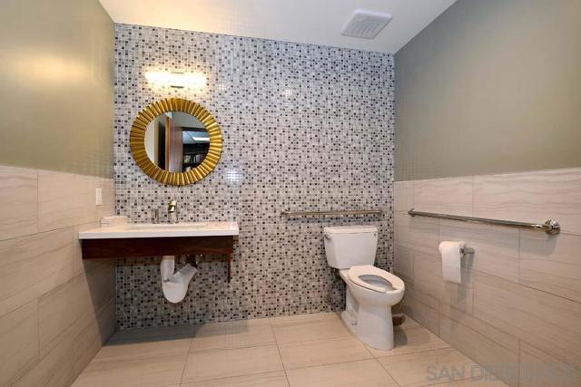MLS #250038031SD image #61