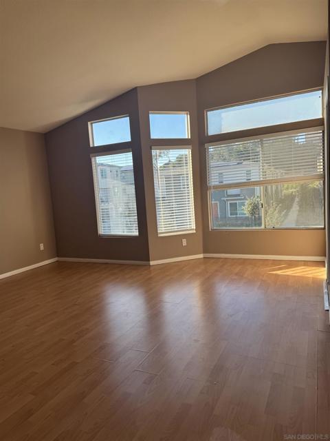 MLS #250038094SD image #17