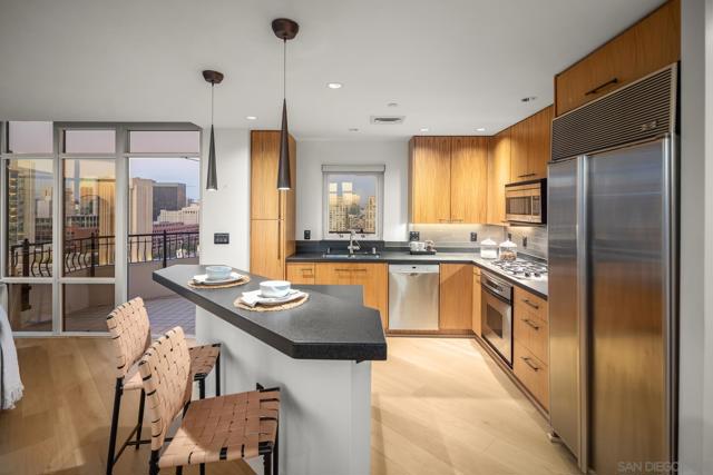 MLS #250038131SD image #11