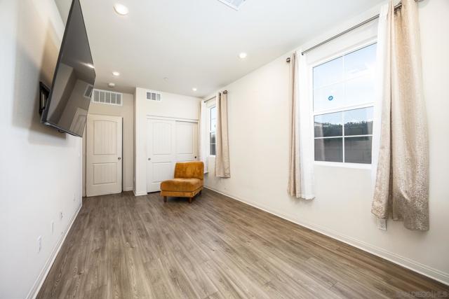 MLS #250038224SD image #14