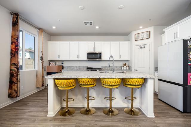 MLS #250038224SD image #9