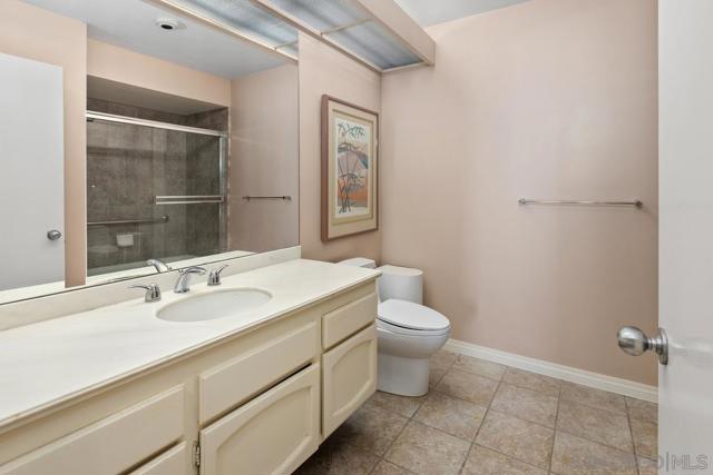 MLS #250038392SD image #16