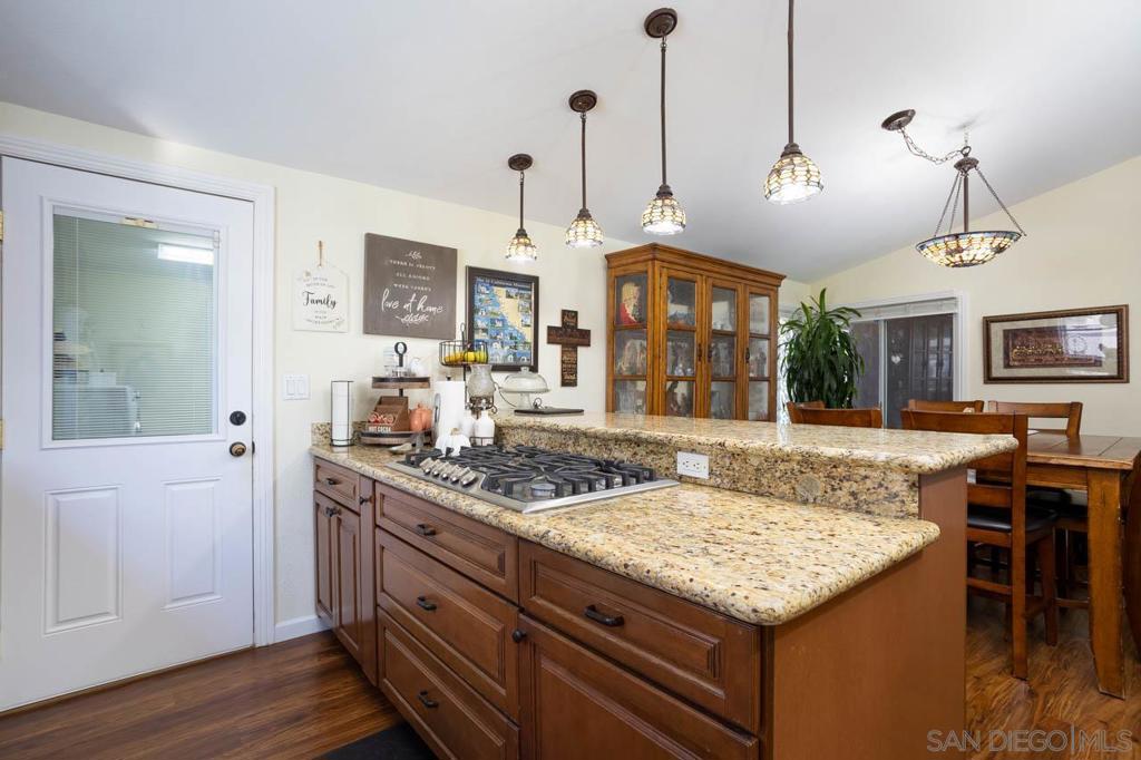 MLS #250038670SD image #12