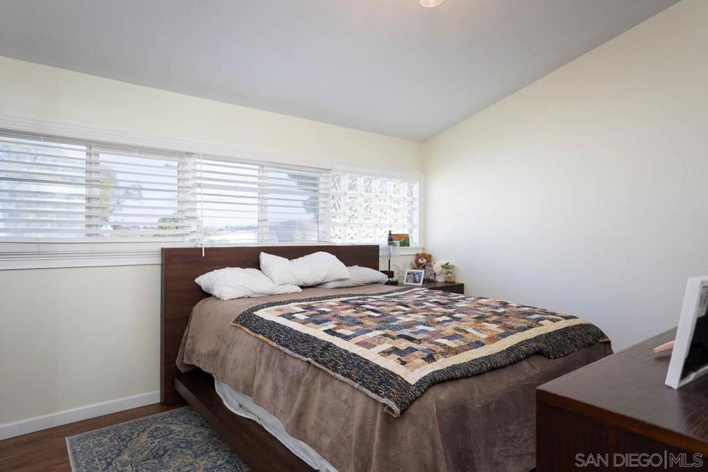 MLS #250038670SD image #14