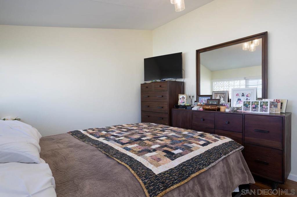 MLS #250038670SD image #15