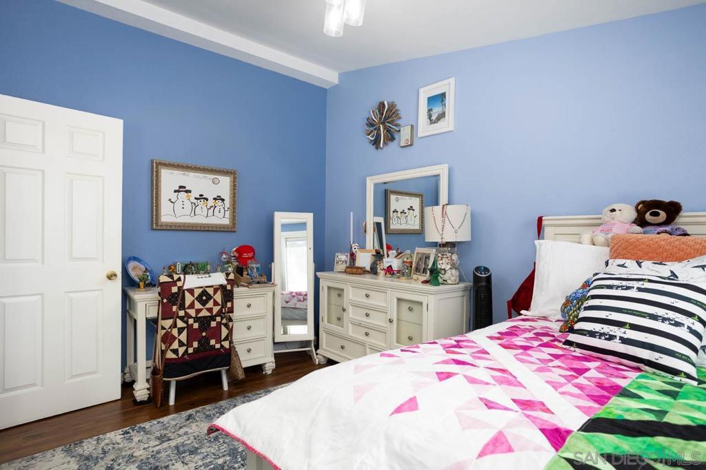 MLS #250038670SD image #19