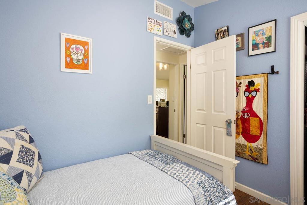 MLS #250038670SD image #22