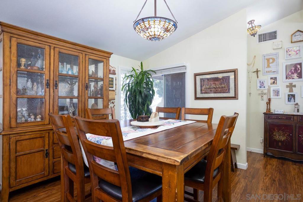 MLS #250038670SD image #9