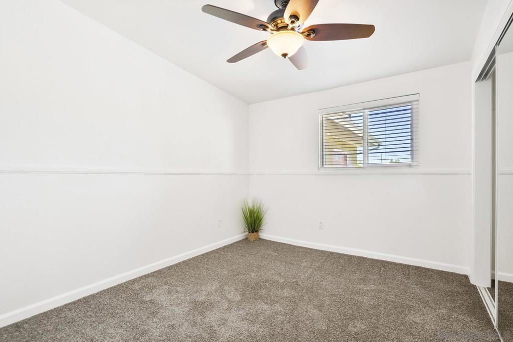 MLS #250038749SD image #17