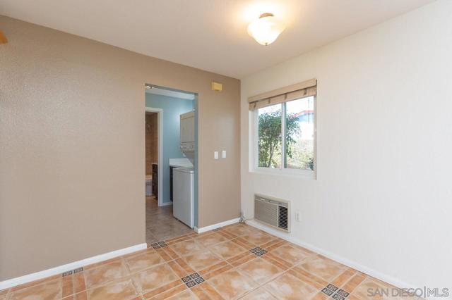 MLS #250038905SD image #11