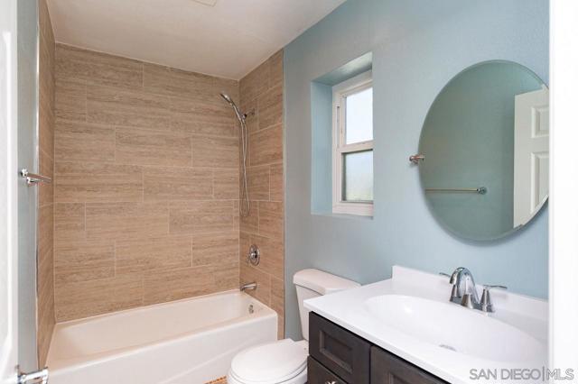 MLS #250038905SD image #13