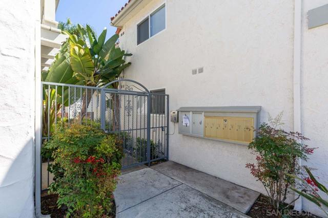 MLS #250038905SD image #17