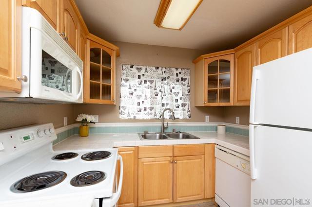 MLS #250038905SD image #5