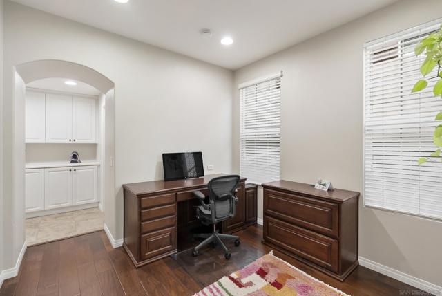 MLS #250039029SD image #21
